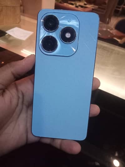 techno spark 20.8+8+Ram 256Gp