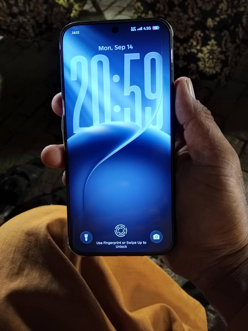 Tecno coman 50 pro 4