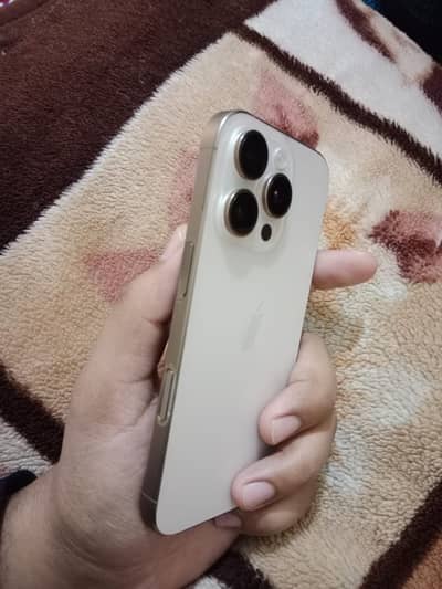 Apple iPhone 16 Pro