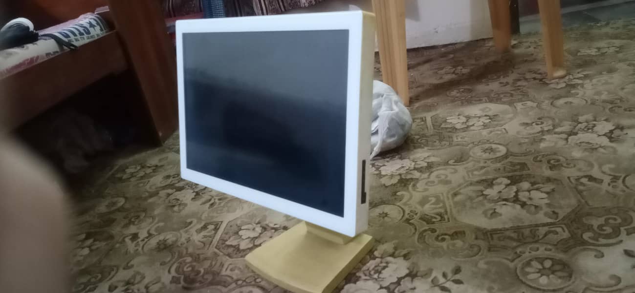 Elo Touch systems lcd screen. 1