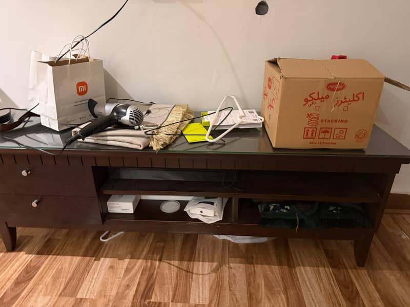 media table 0