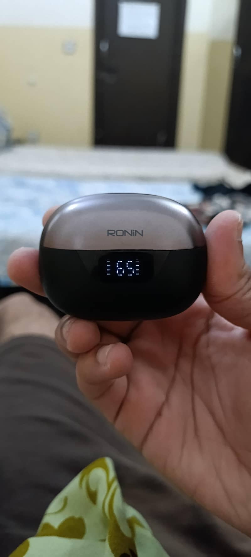 Ronin Earbuds 1