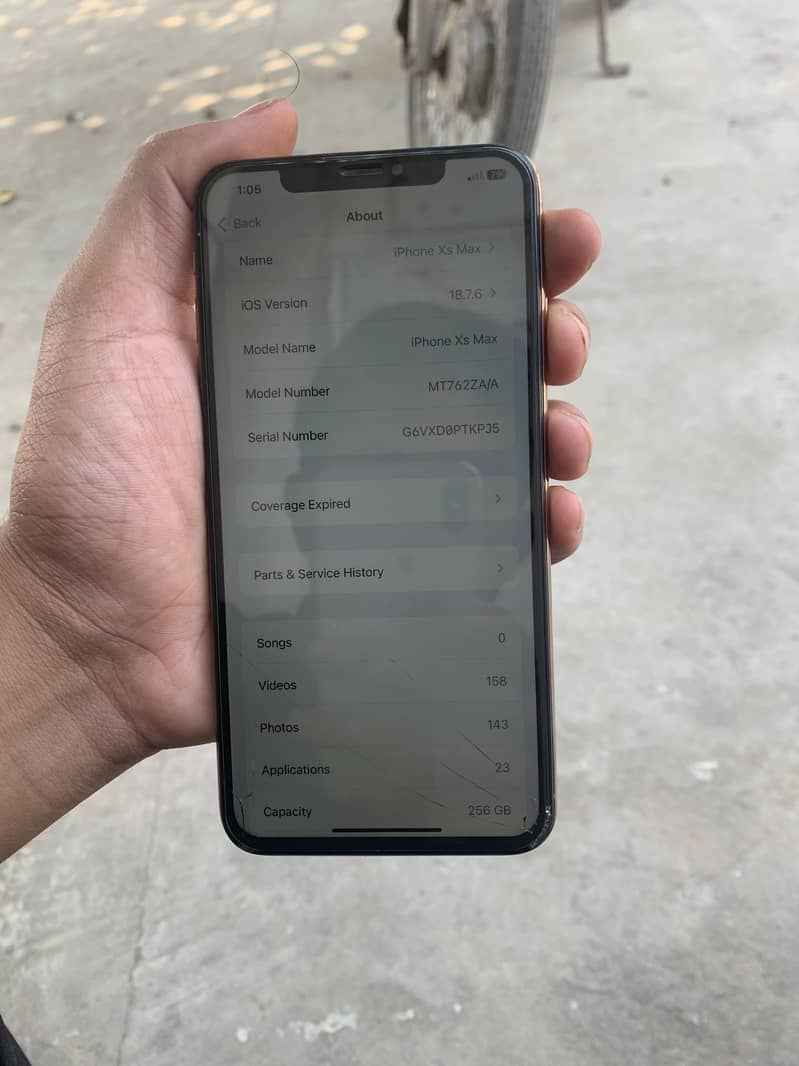 iPhone XS Max 4