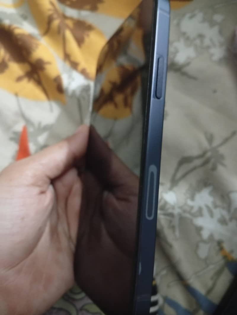 Apple iPhone 12 2