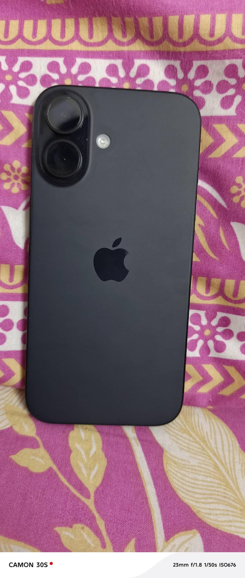 Apple iPhone 16 0