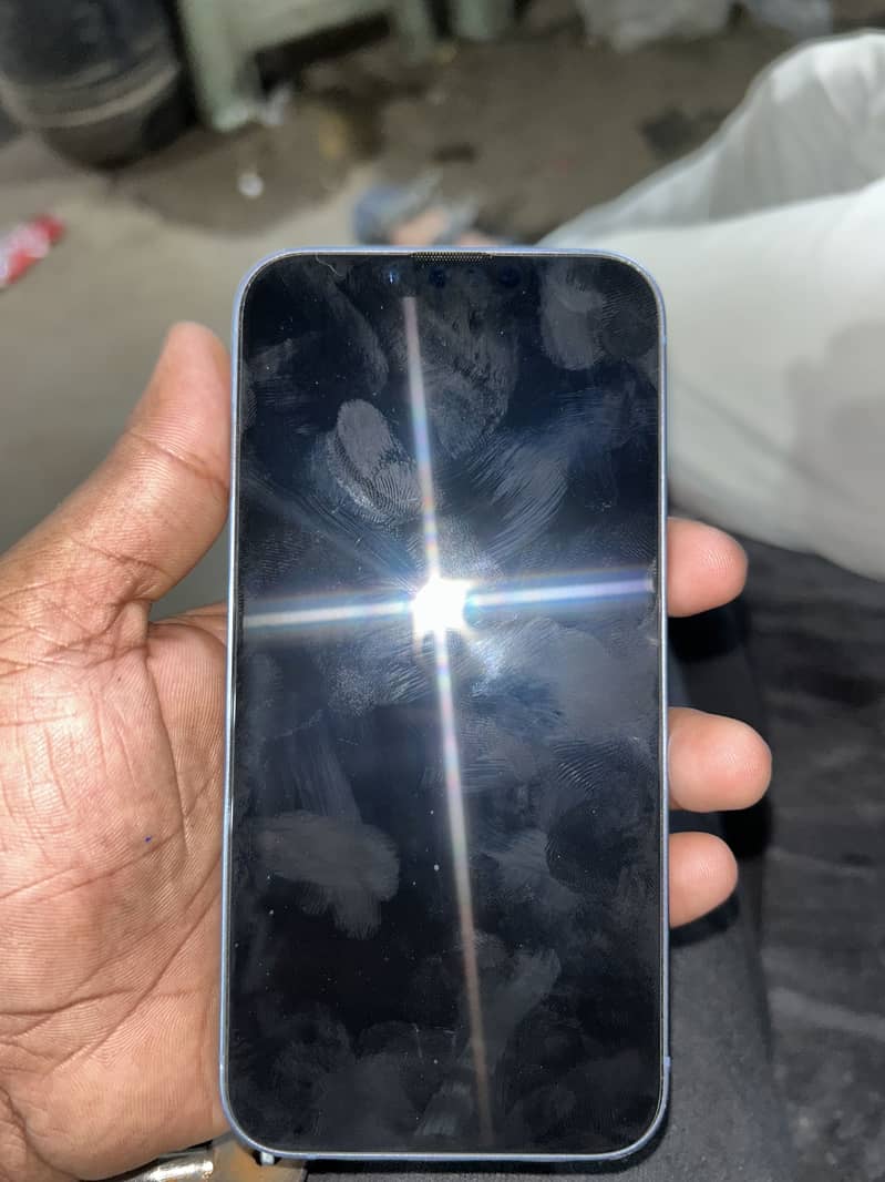 Apple iPhone 14 3