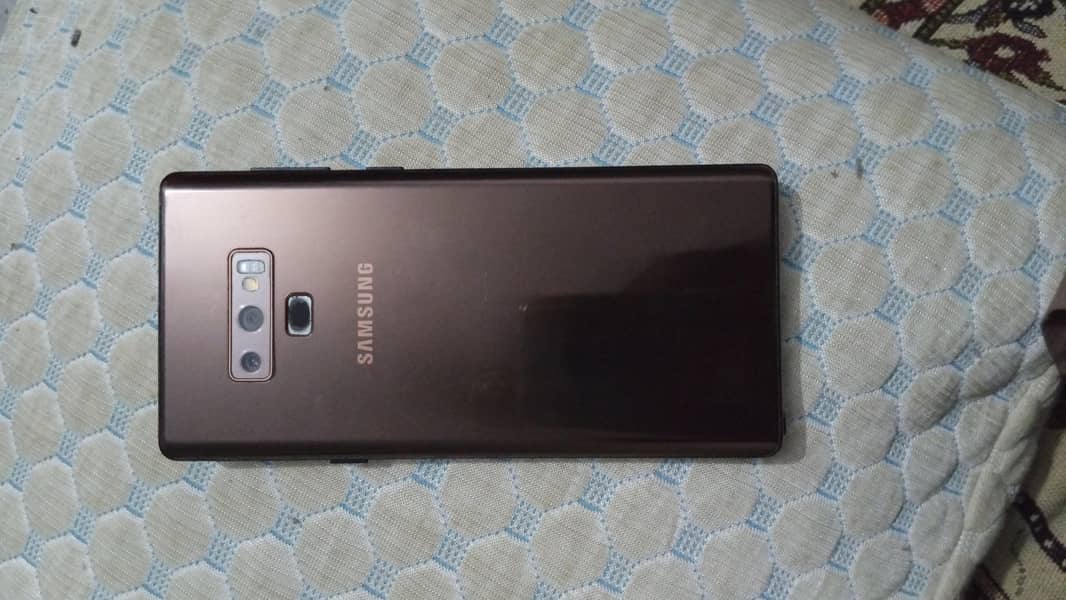 Samsung Mobile Note 9 1