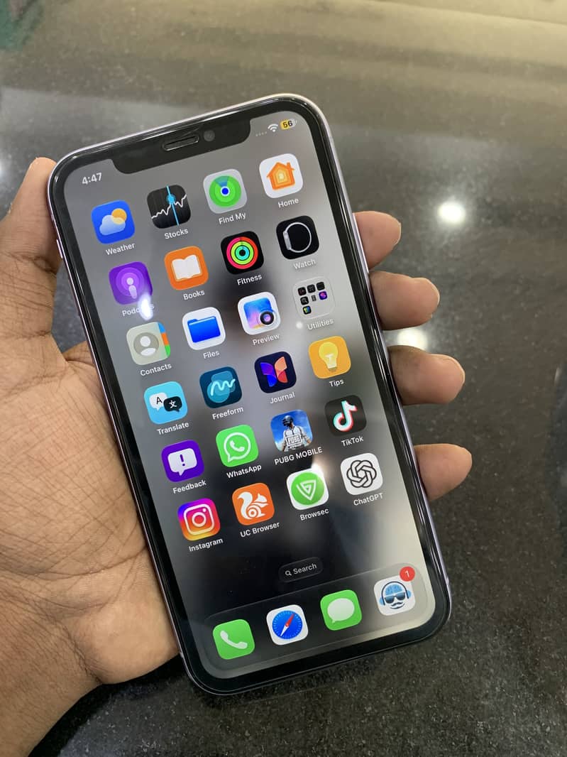 Apple iPhone 11 4