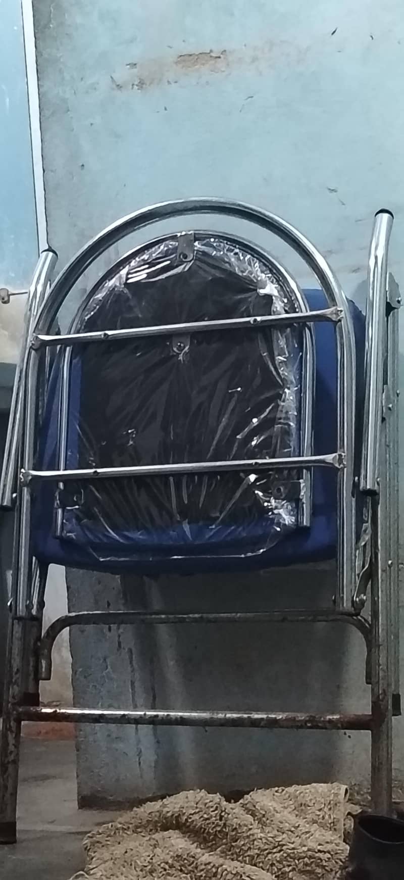 bathroom chair 0