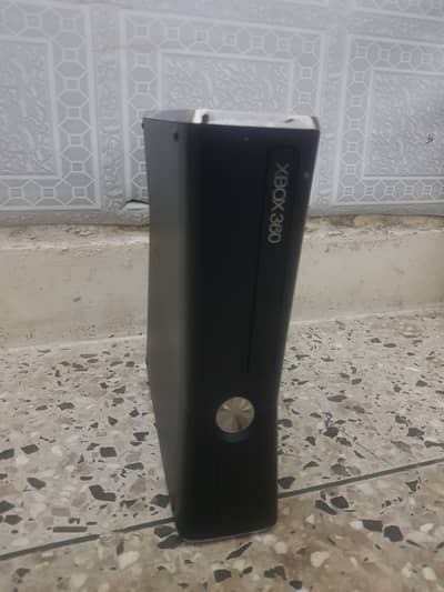Xbox 360 slim 2010 model