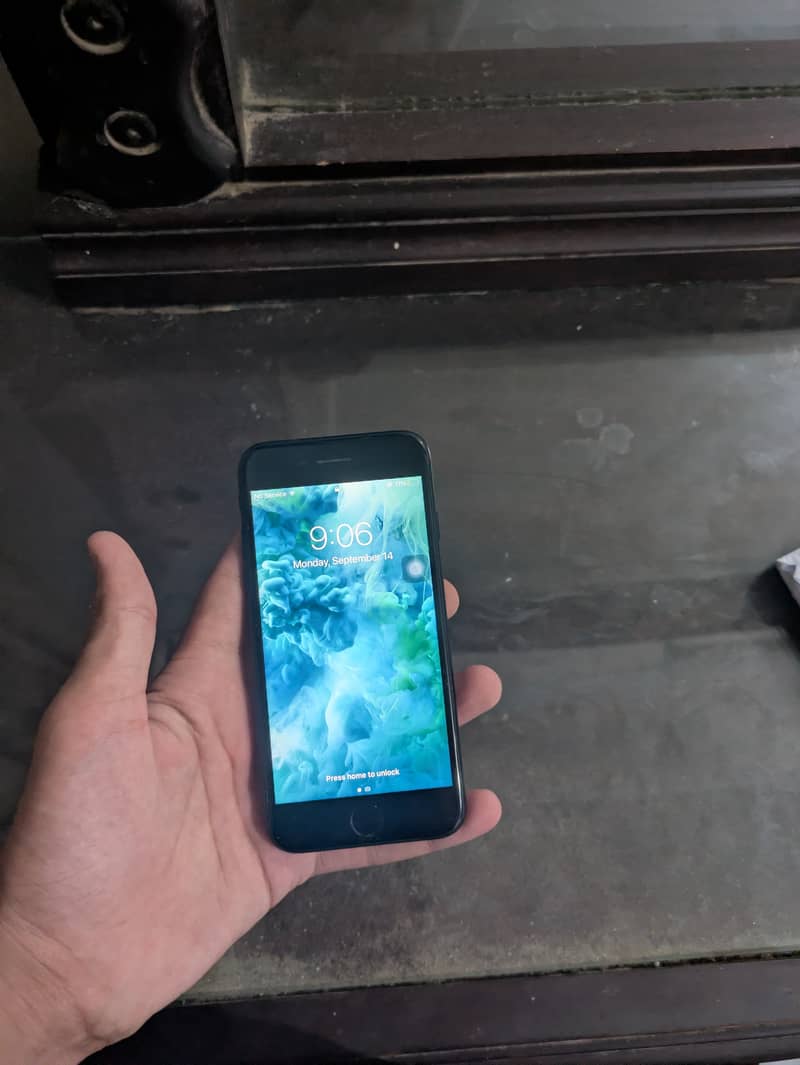 Apple iPhone 7 WhatsApp number 03325376701 2