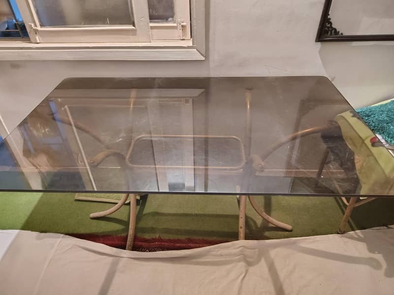 Dining table 0
