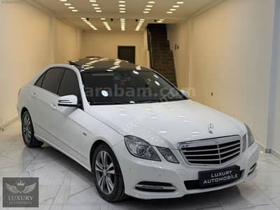 Mercedes E Class 2011 Panoramic sunroof E200