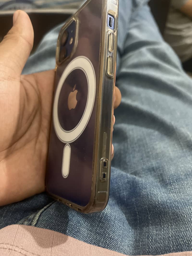 Apple iPhone 12 1