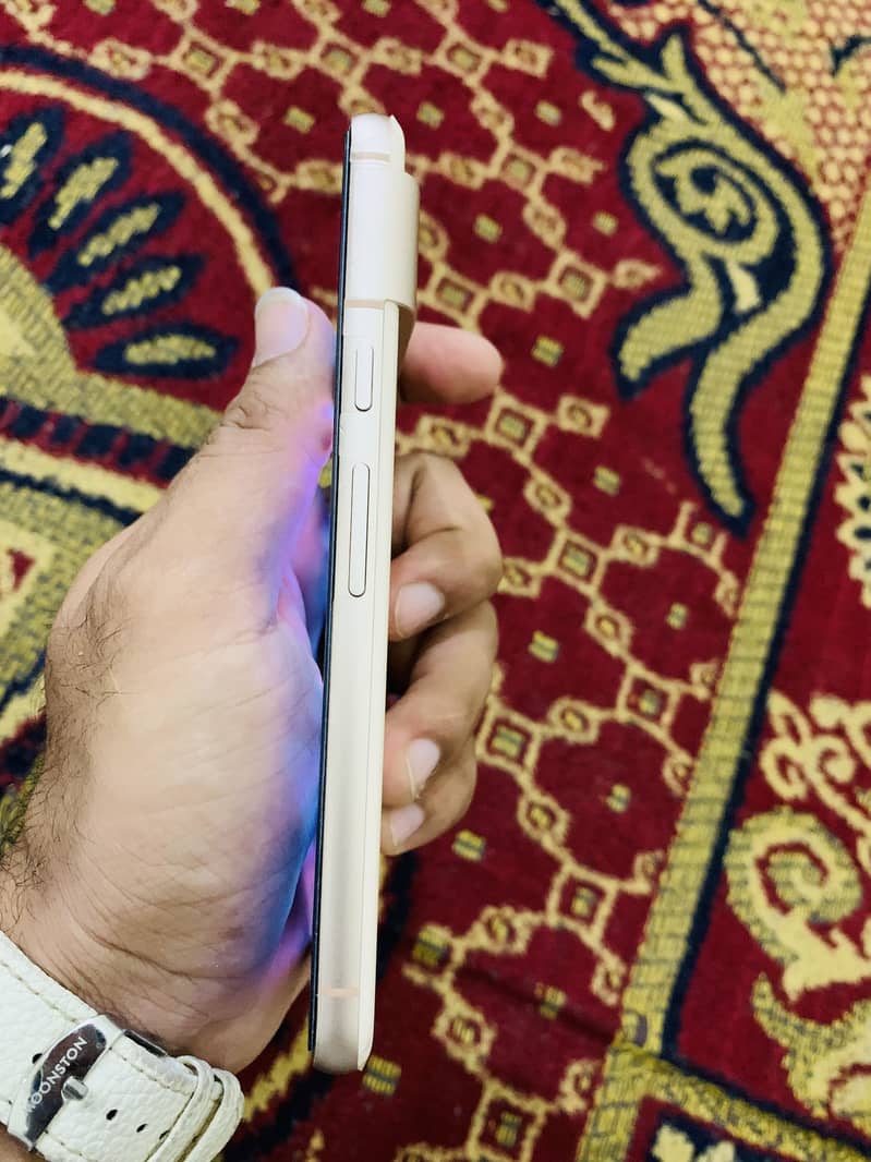 Google Pixel 8 1