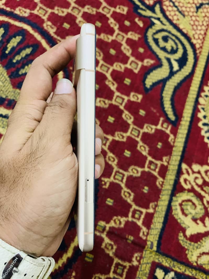 Google Pixel 8 2