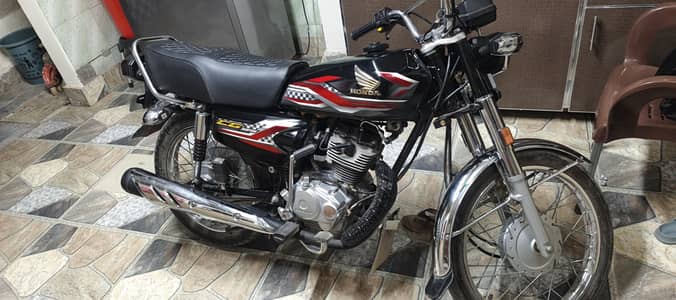 CG 125 2024