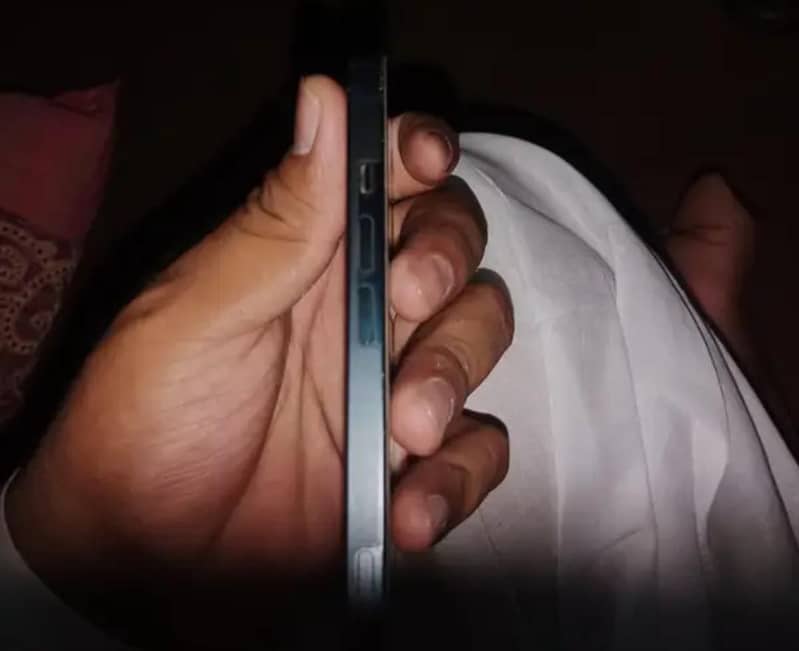 Apple iPhone 13 6