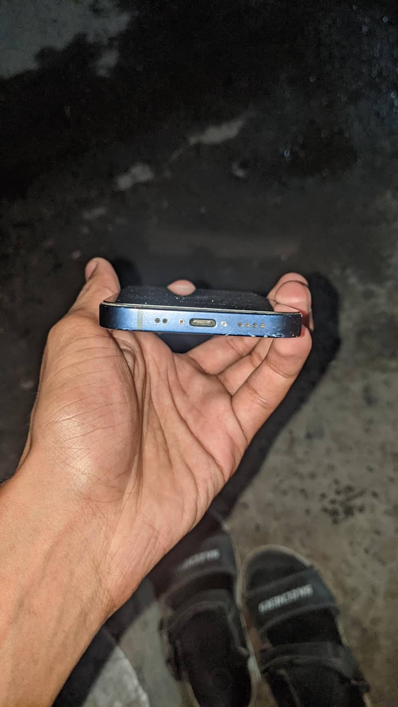 Apple iPhone 12 mini 3