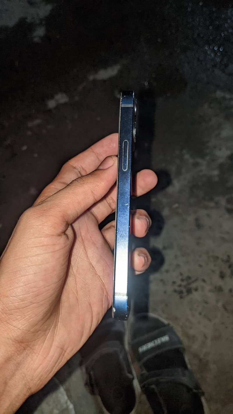 Apple iPhone 12 mini 4