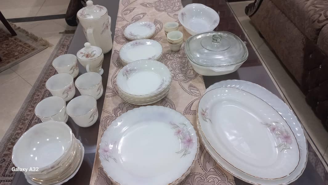 kitchen crockery 1