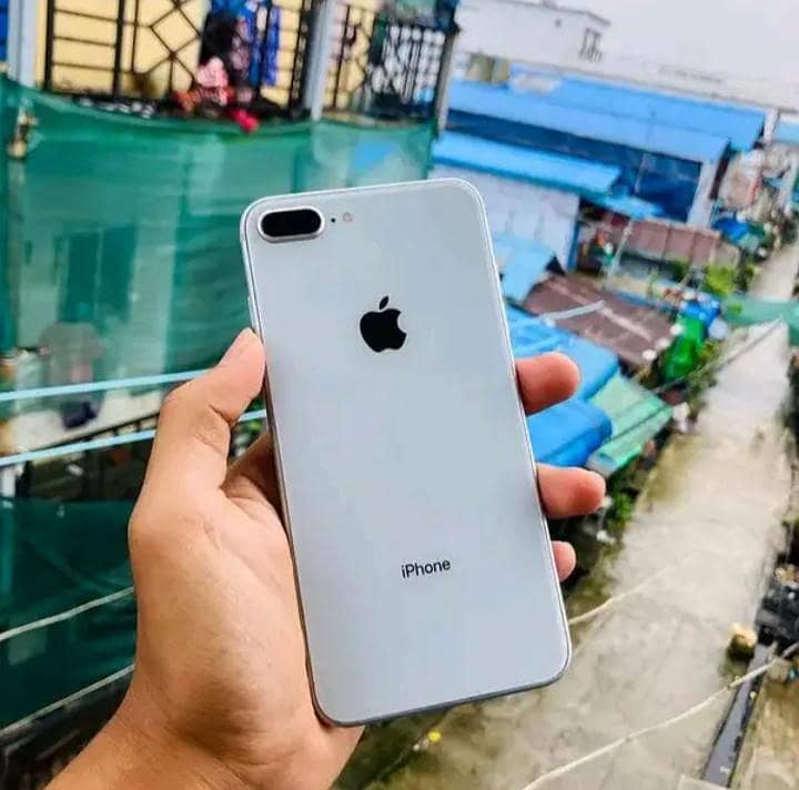 Apple iPhone 7 Plus 1