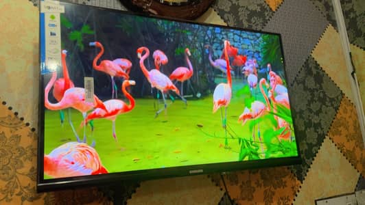 Samsung Android LED 32 inch boderles 10 by10 condition