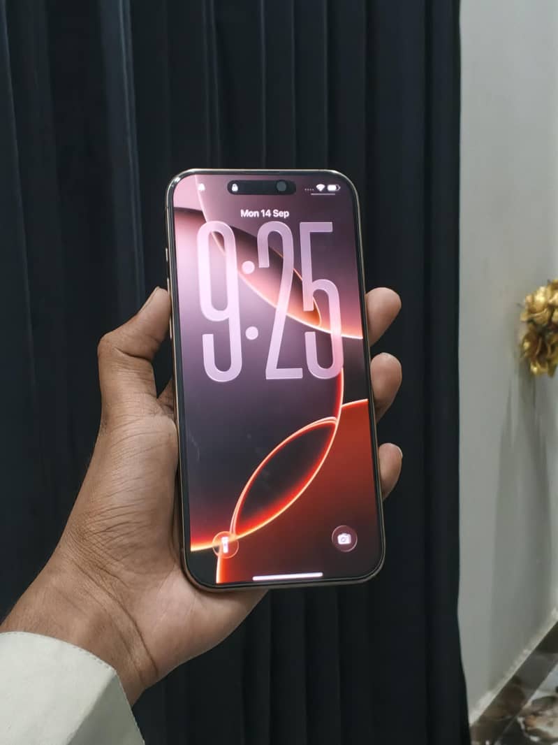iphone 16 pro max 1
