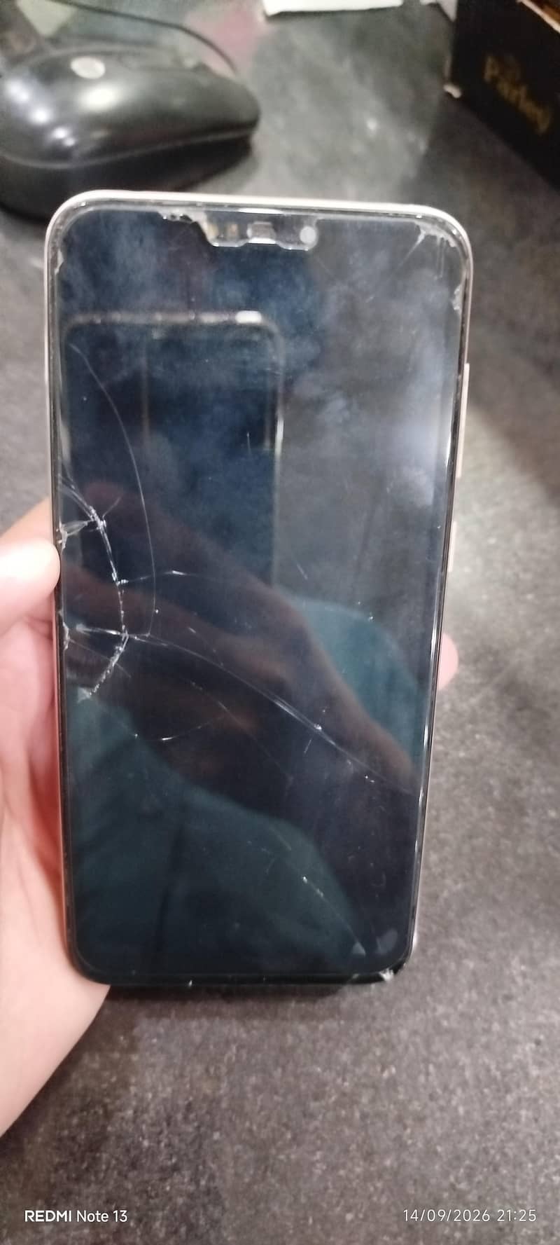 Honor 8C 3