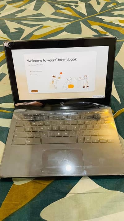 Hp Chromebook G8 4/32 touch with charger 20500
