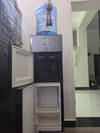 PEL Water Dispenser