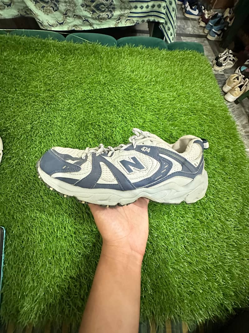 preloved authentic pair available 5
