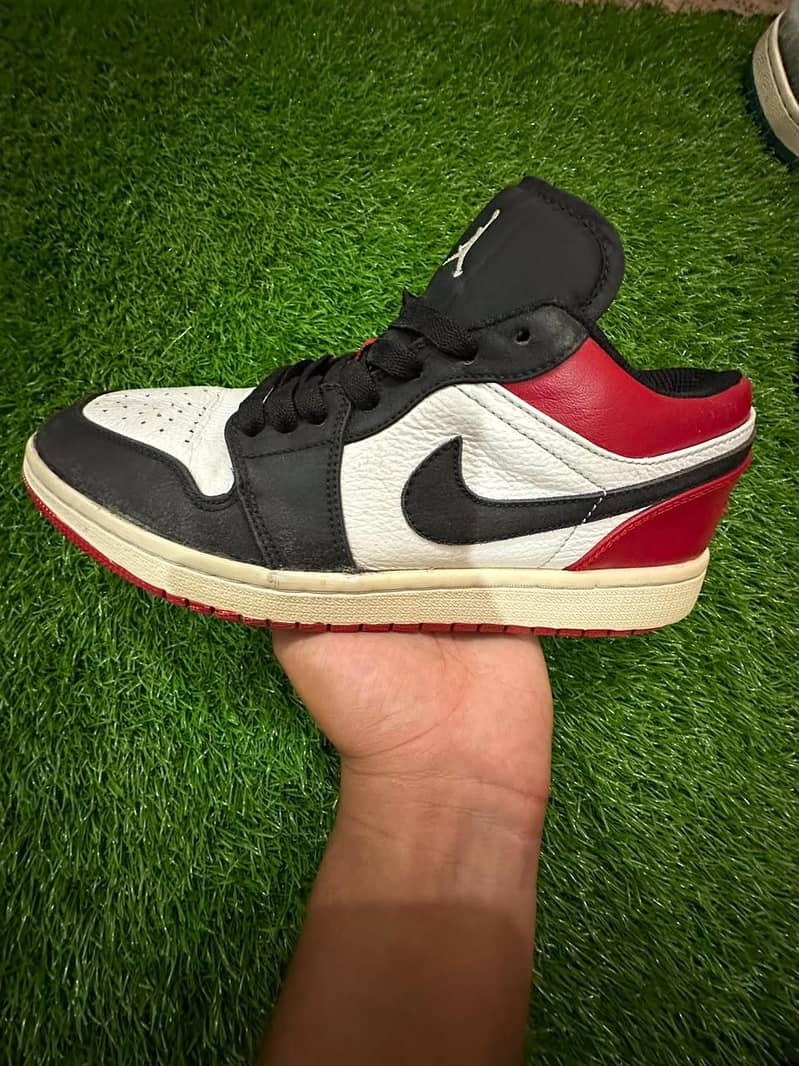 preloved authentic pair available 14