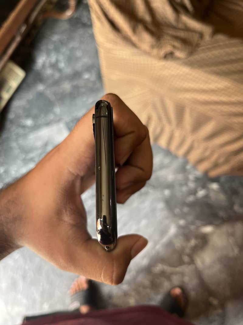 Apple iPhone XS 8