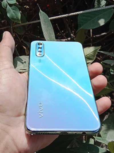 Vivo S1