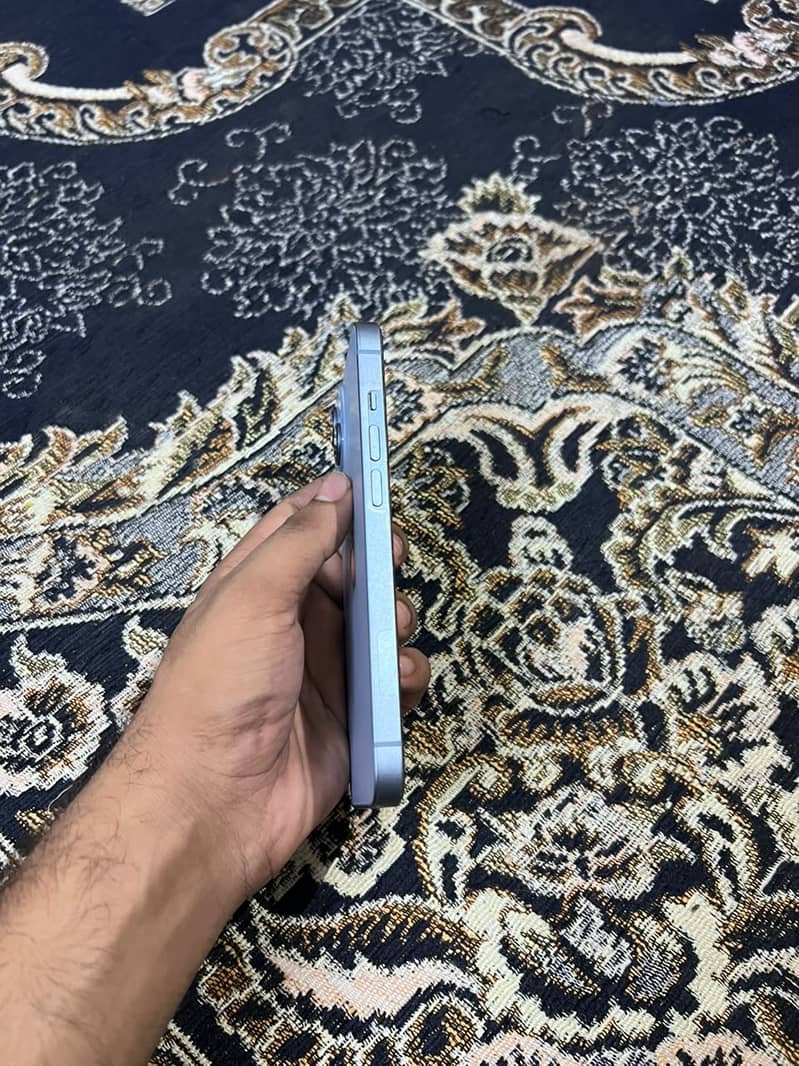 Apple iPhone 14 1