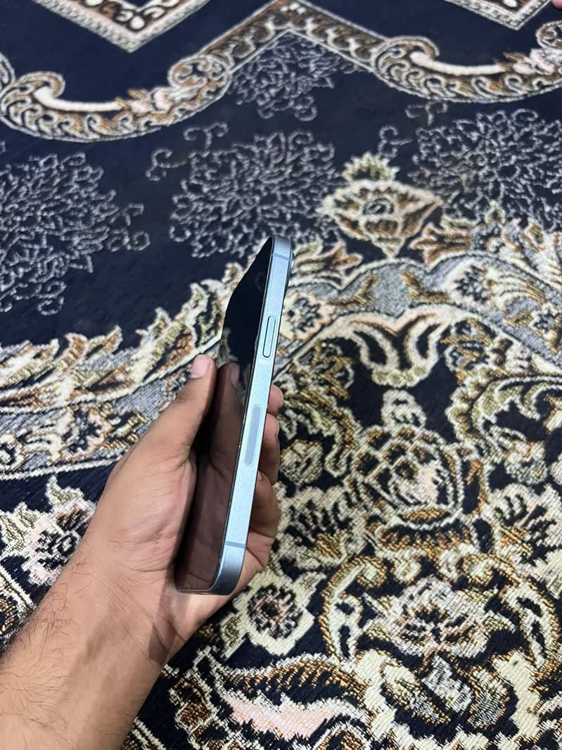 Apple iPhone 14 2