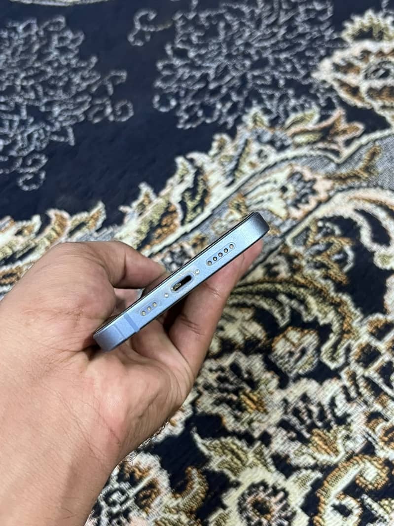 Apple iPhone 14 3