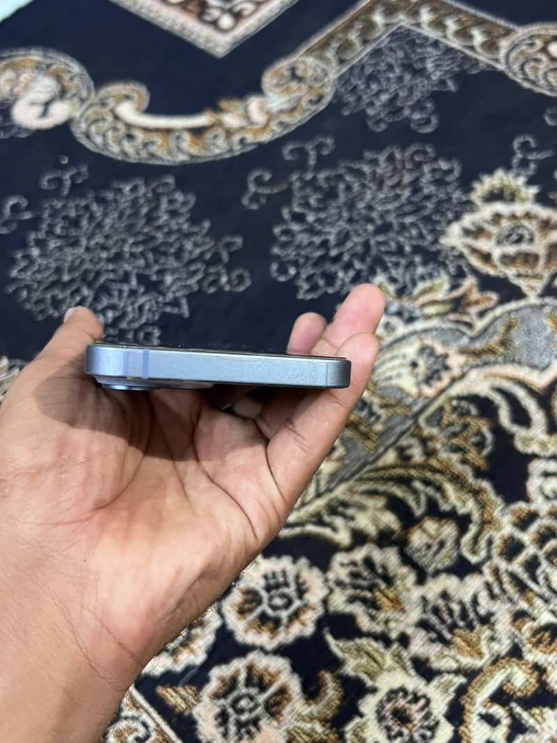 Apple iPhone 14 7