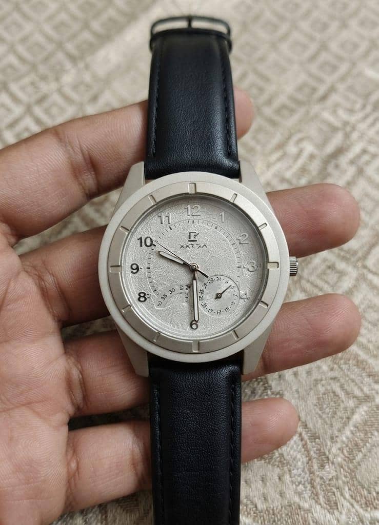 good condition watch 1
