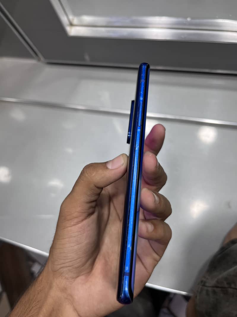 One Plus 8 Pro 5g 3