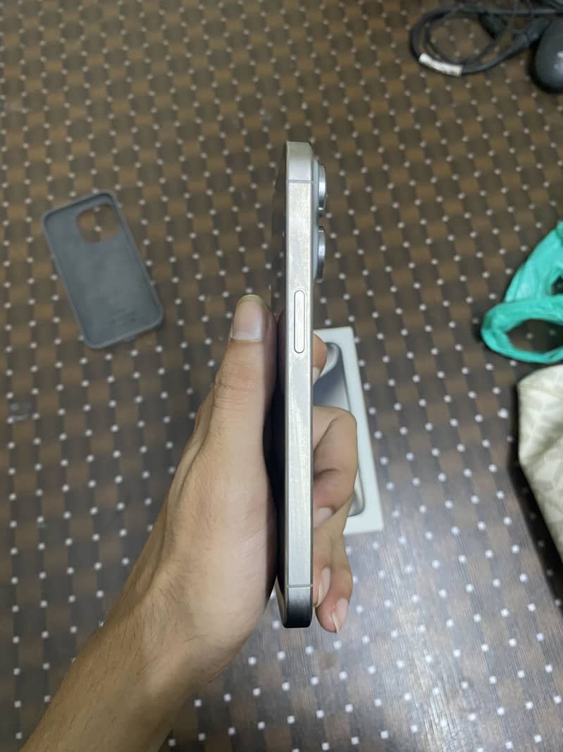 Apple iPhone 15 Pro 5