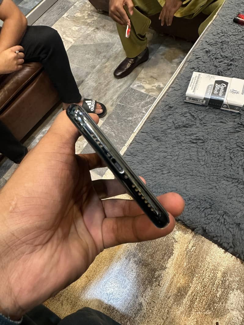Single Sim approved 11 Pro Max 5