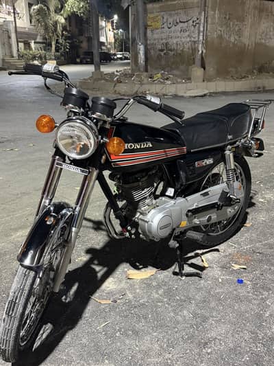 Honda 125 1982 Karachi number