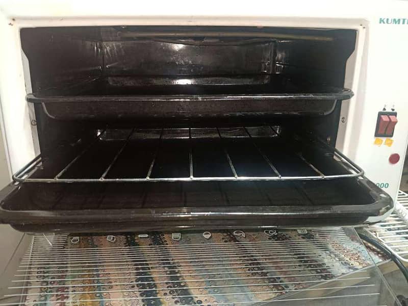 Baking oven 1