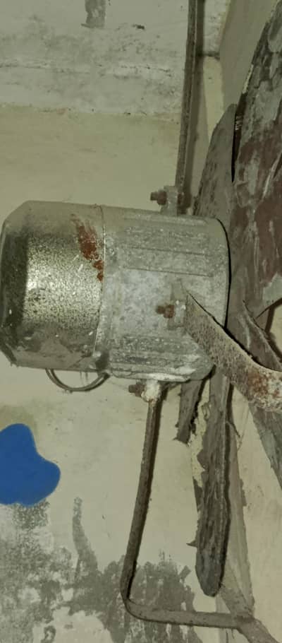three exhaust fan one ceiling fan one computer LCD 1 heater for sale
