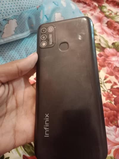 Infinix hot 10 play pta approved 4/64. GB only mobile