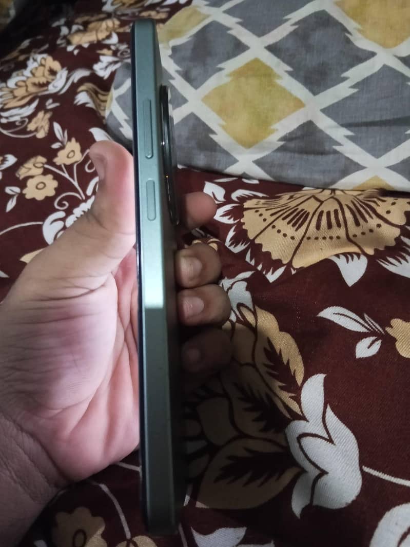 Xiaomi POCO C75 3