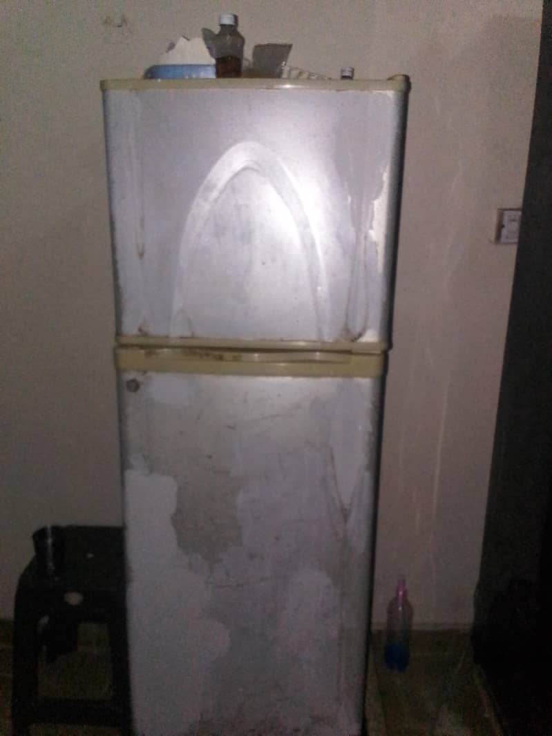 refrigerator 0