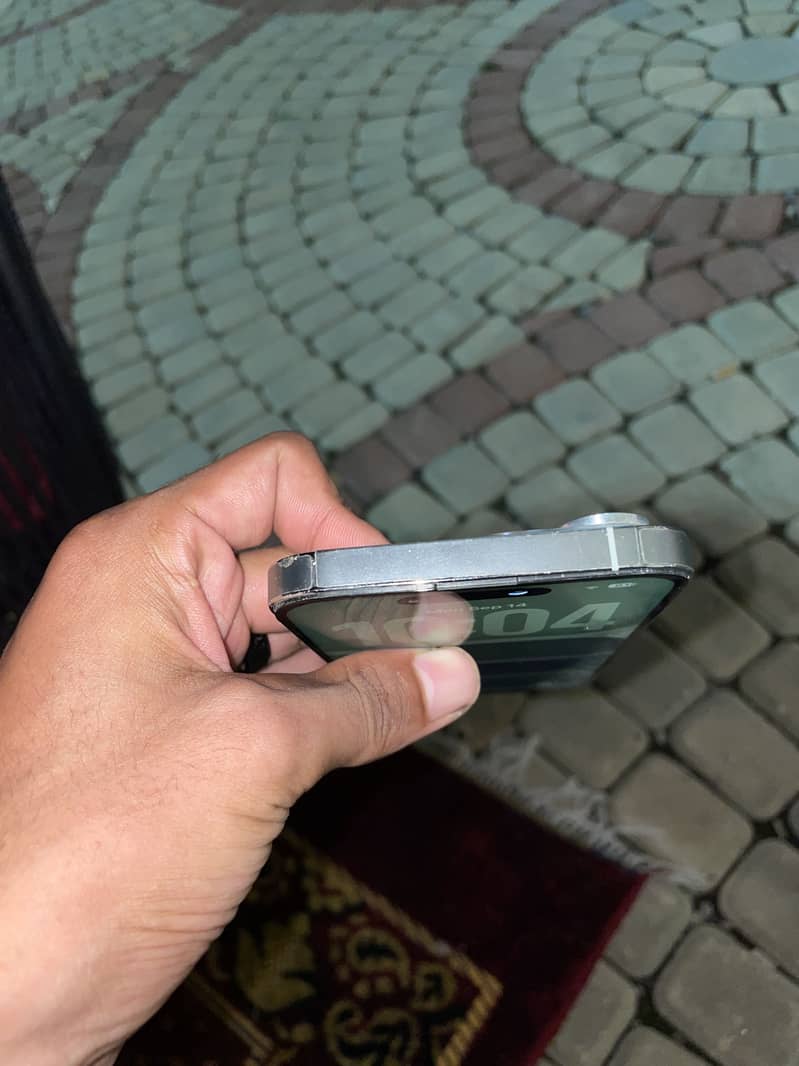 Apple iPhone 14 Pro Max 3